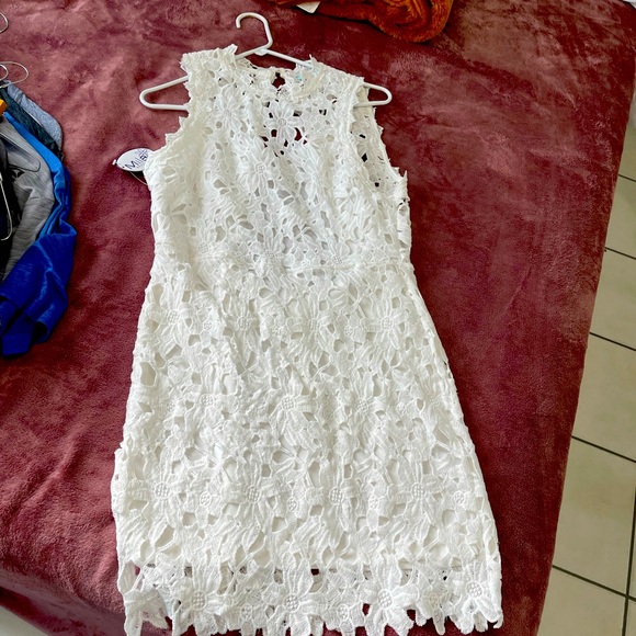 White Cocktail dress - Picture 1 of 3